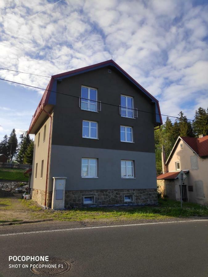 Apartman Raketa Pernink Exterior photo